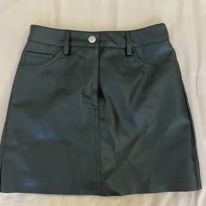 Forever 21 Black mini Skirt